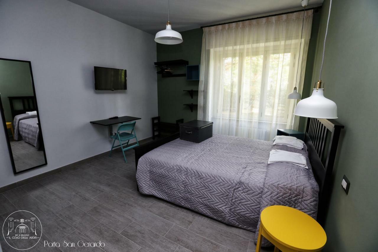 Il Covo Degli Arditi B&B โปเตนซา ภายนอก รูปภาพ